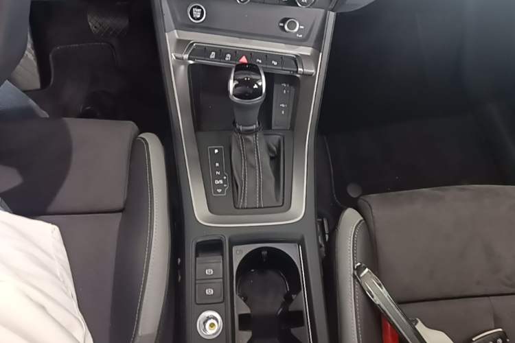 Used Audi Q3 2022 35 TFSI Fashion Dynamic Model Gear Lever