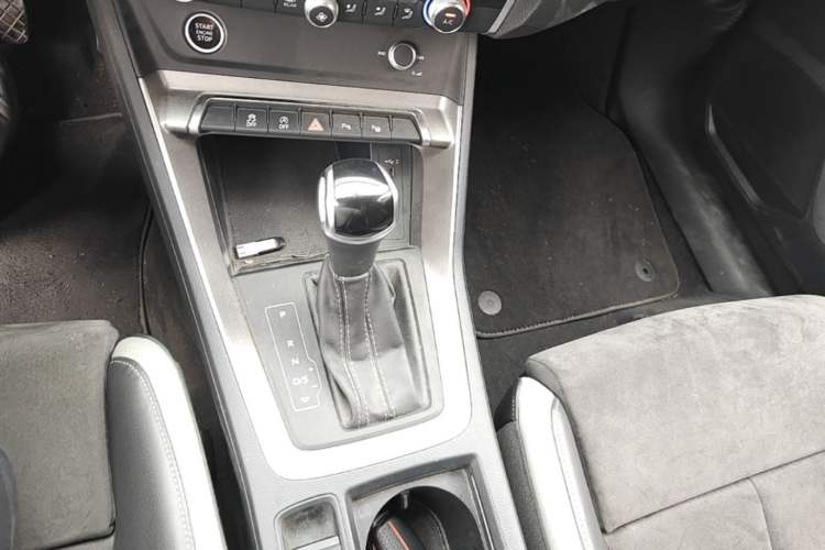 Used Audi Q3 2022 35 TFSI Fashion Dynamic Model Gear Lever
