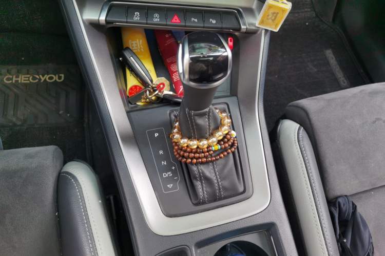Used Audi Q3 2022 35 TFSI Fashion Dynamic Model Gear Lever