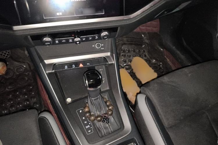 Used Audi Q3 2022 35 TFSI Progressive Dynamic Edition Gear Lever