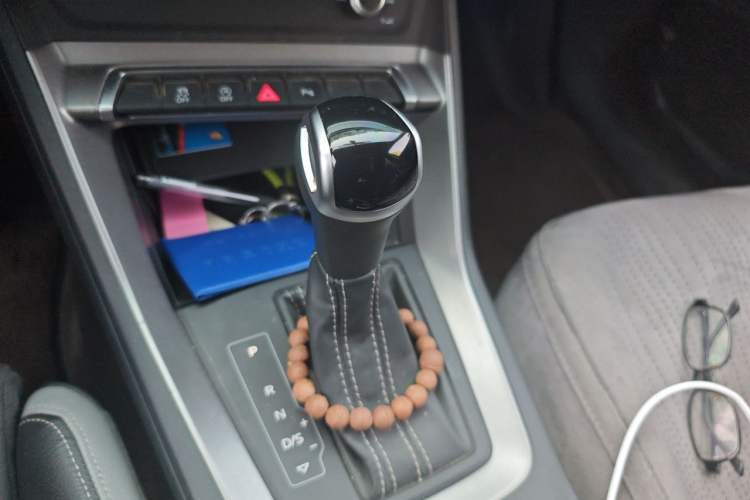 Used Audi Q3 2022 35 TFSI Progressive Dynamic Edition Gear Lever