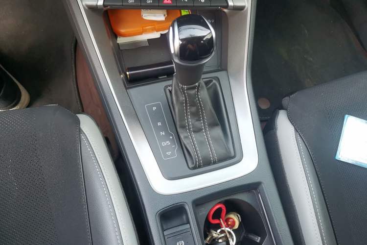 Used Audi Q3 2022 35 TFSI Fashion Dynamic Model Gear Lever