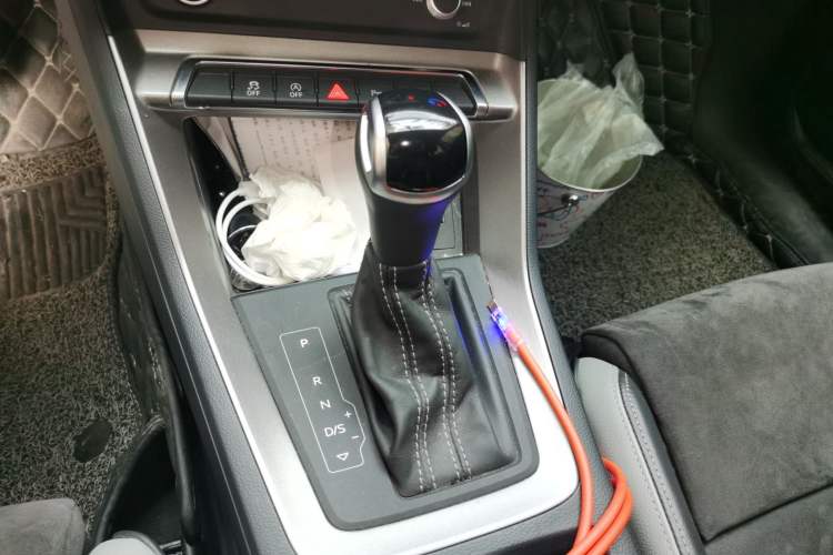 Used Audi Q3 2022 35 TFSI Fashion Dynamic Model Gear Lever