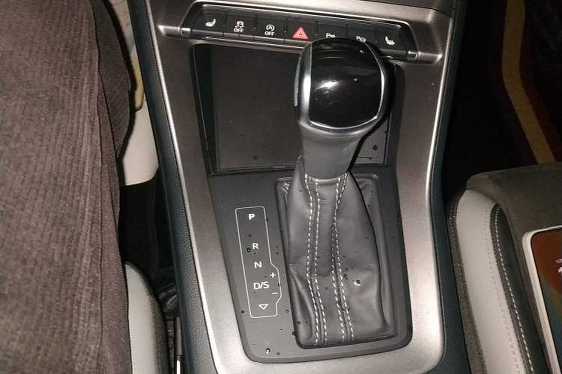 Used Audi Q3 2022 35 TFSI Fashion Dynamic Model Gear Lever