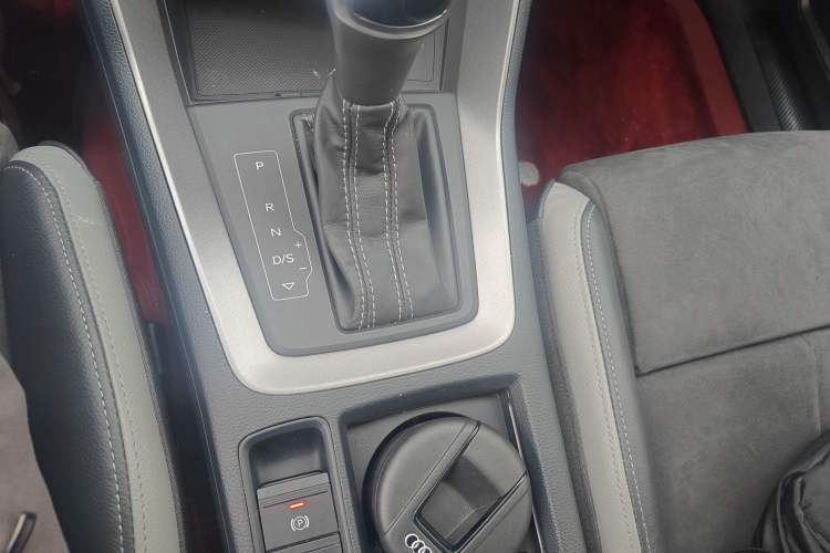 Used Audi Q3 2022 35 TFSI Progressive Dynamic Edition Gear Lever