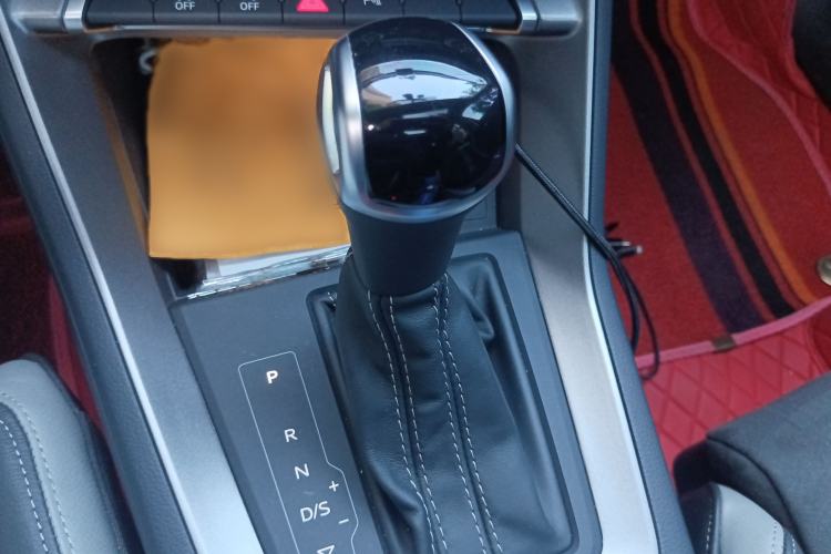 Used Audi Q3 2022 35 TFSI Progressive Dynamic Edition Gear Lever