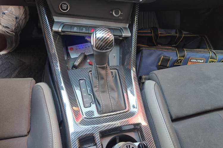 Used Audi Q3 2022 35 TFSI Progressive Dynamic Edition Gear Lever