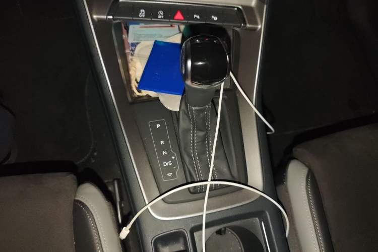 Used Audi Q3 2022 35 TFSI Fashion Dynamic Model Gear Lever