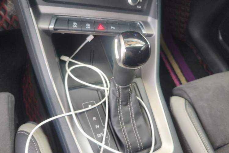 Used Audi Q3 2022 35 TFSI Progressive Dynamic Edition Gear Lever