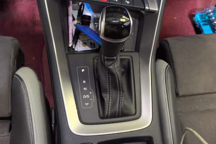Used Audi Q3 2022 35 TFSI Fashion Dynamic Model Gear Lever