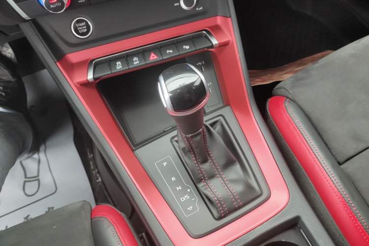 Used Audi Q3 2022 35 TFSI Fashion Dynamic Model Gear Lever