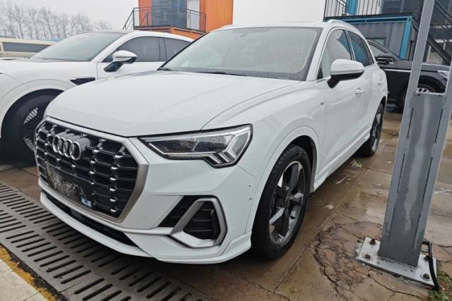 Used Audi Q3 2022 35 TFSI Fashion Dynamic Model