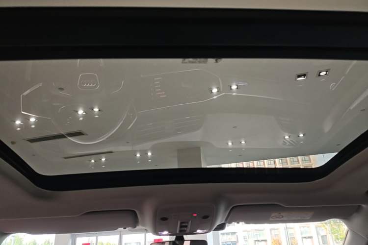 Used Audi Q3 2022 40 TFSI Fashion Dynamic Model Headliner
