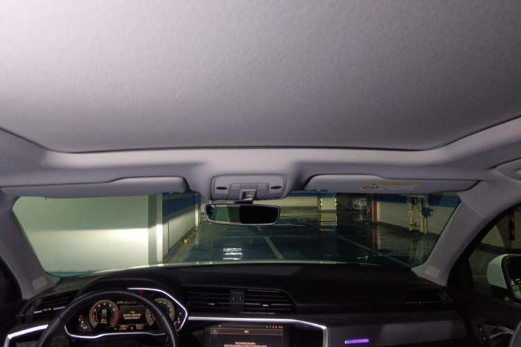 Used Audi Q3 2022 40 TFSI Fashion Dynamic Model Headliner