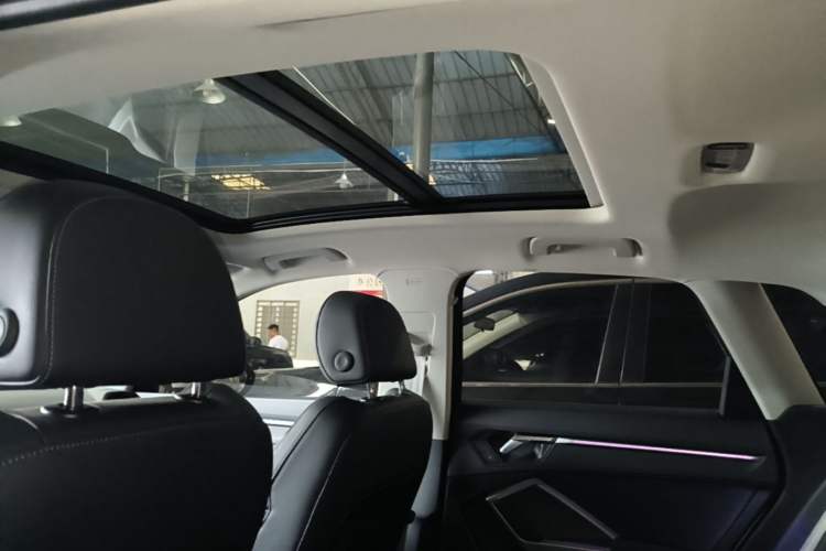 Used Audi Q3 2022 40 TFSI Fashion Dynamic Model Headliner
