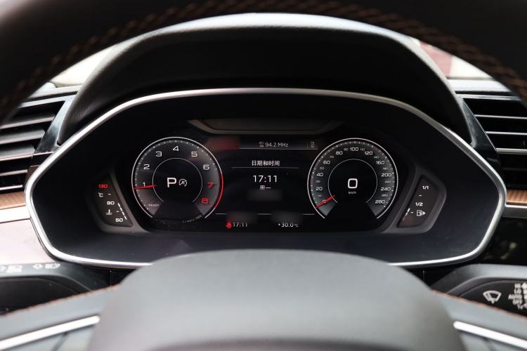 Used Audi Q3 2022 35 TFSI Fashionable and Elegant Model Instrument Cluster