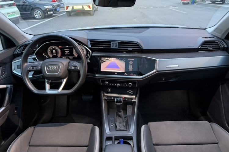Used Audi Q3 2022 35 TFSI Fashion Dynamic Model Interior 1