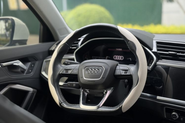 Used Audi Q3 2022 40 TFSI Fashion Dynamic Model Interior 1