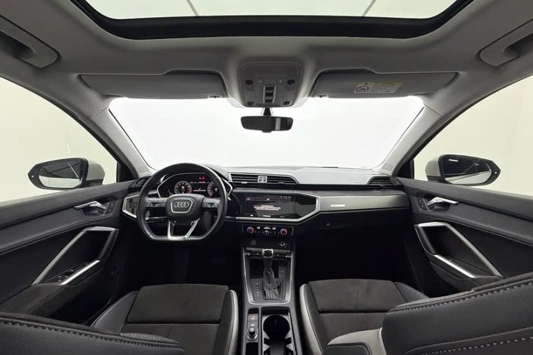 Used Audi Q3 2022 35 TFSI Fashion Dynamic Model Interior 10