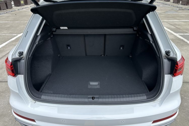 Used Audi Q3 2022 35 TFSI Fashion Dynamic Model Interior 11