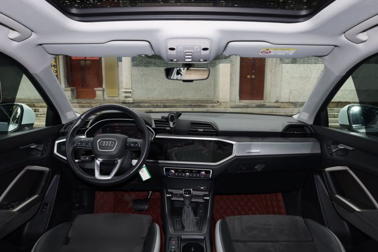 Used Audi Q3 2022 35 TFSI Fashionable and Elegant Model Interior 2