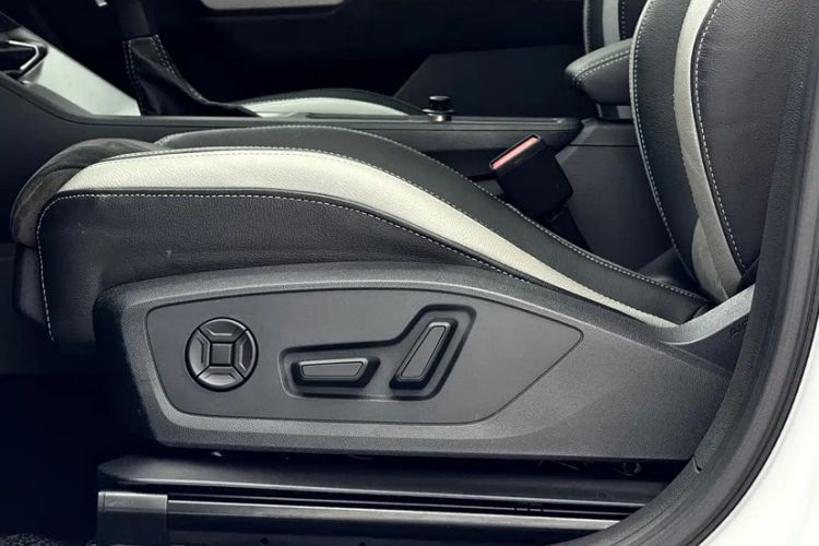 Used Audi Q3 2022 35 TFSI Fashion Dynamic Model Interior 2