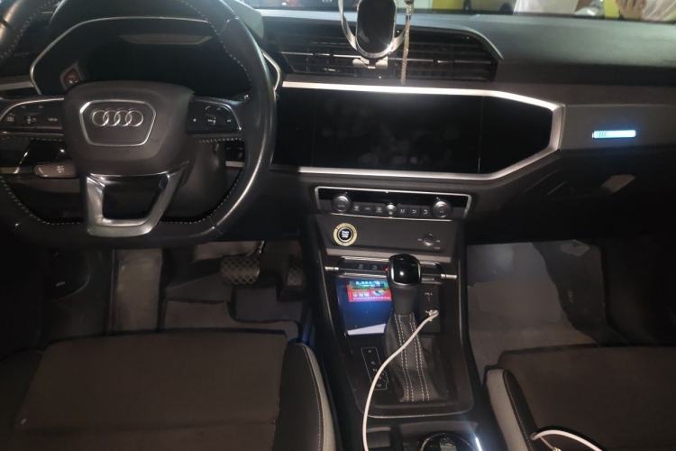 Used Audi Q3 2022 35 TFSI Fashion Dynamic Model Interior 2
