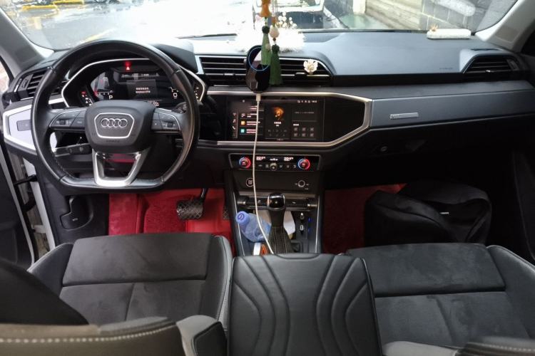 Used Audi Q3 2022 35 TFSI Fashion Dynamic Model Interior 2