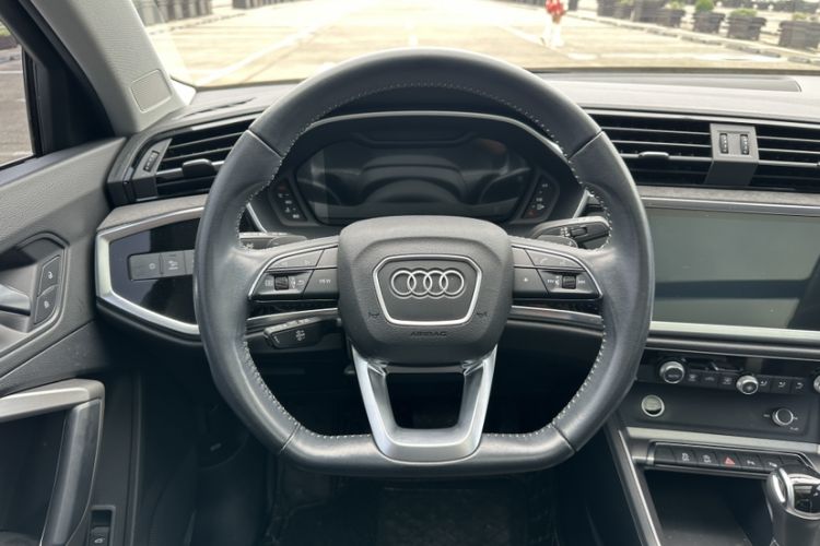 Used Audi Q3 2022 35 TFSI Fashion Dynamic Model Interior 2