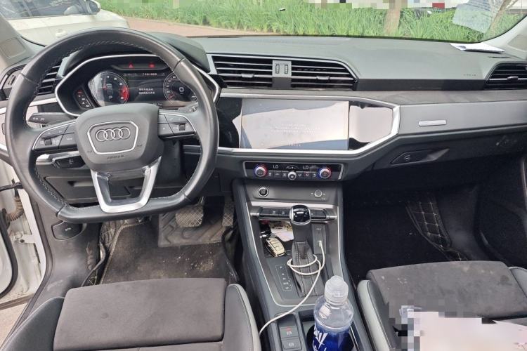 Used Audi Q3 2022 35 TFSI Fashion Dynamic Model Interior 2