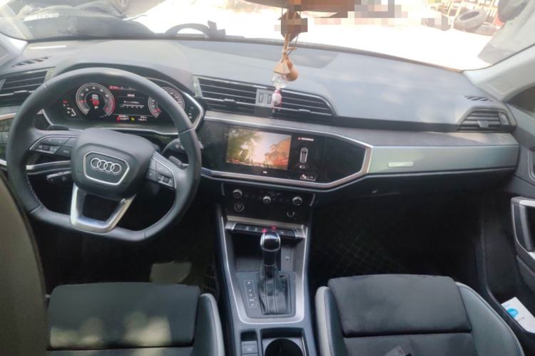 Used Audi Q3 2022 35 TFSI Fashion Dynamic Model Interior 2