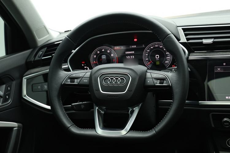 Used Audi Q3 2022 35 TFSI Fashion Dynamic Model Interior 3