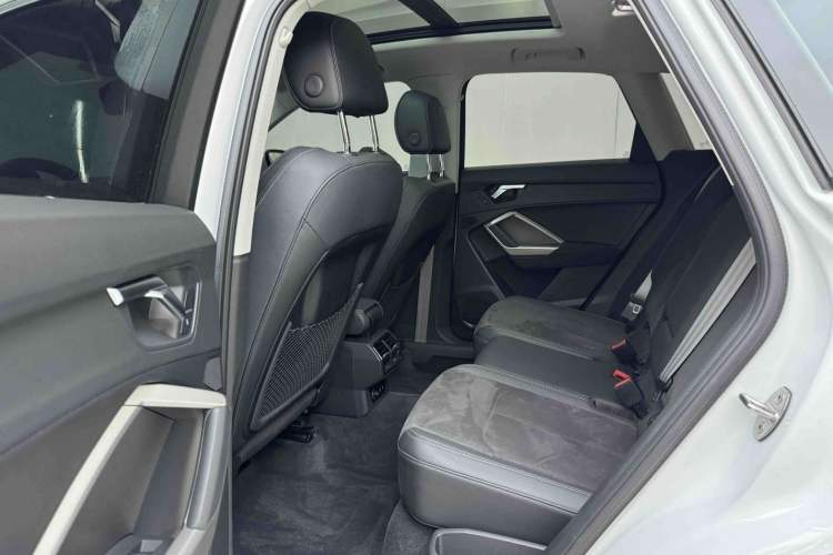 Used Audi Q3 2022 35 TFSI Fashion Dynamic Model Interior 3