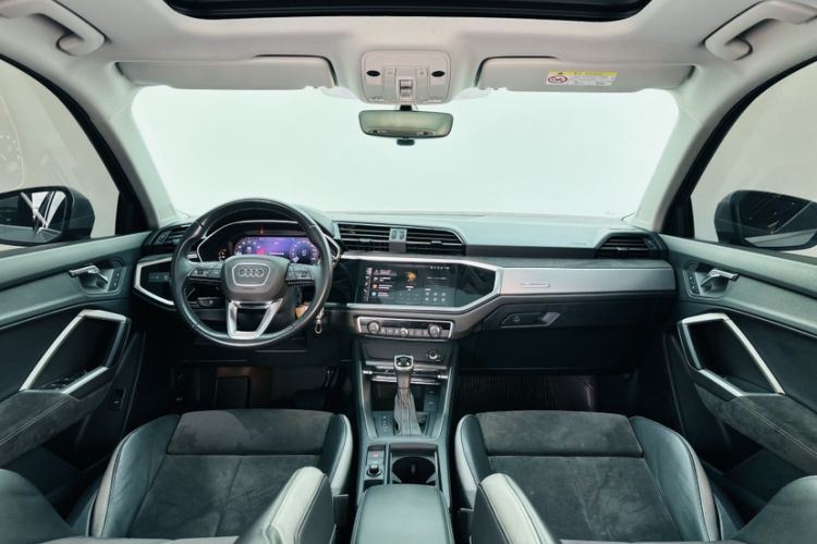 Used Audi Q3 2022 35 TFSI Progressive Dynamic Edition Interior 3