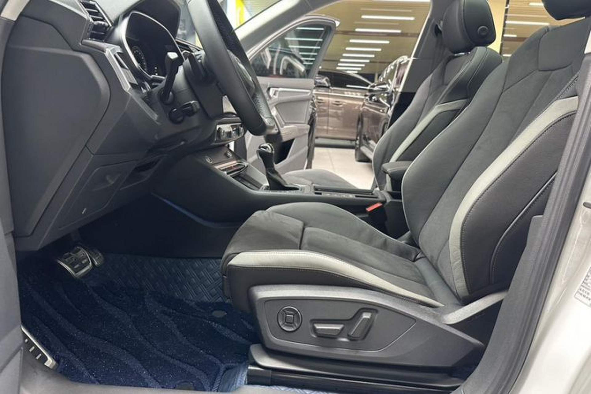Used Audi Q3 2022 40 TFSI Fashion Dynamic Model Interior 3