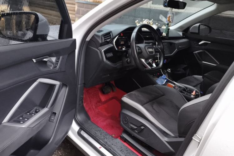Used Audi Q3 2022 35 TFSI Fashion Dynamic Model Interior 3