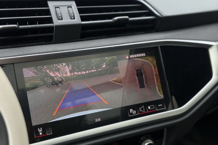 Used Audi Q3 2022 40 TFSI Fashion Dynamic Model Interior 3