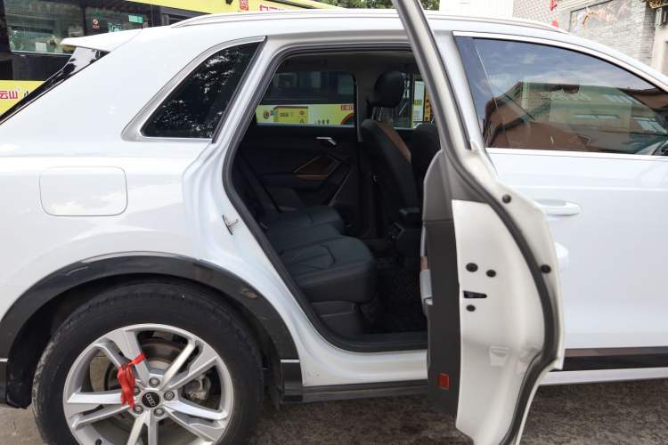 Used Audi Q3 2022 35 TFSI Fashionable and Elegant Model Interior 4