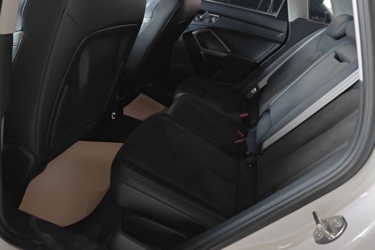 Used Audi Q3 2022 35 TFSI Progressive Dynamic Edition Interior 4