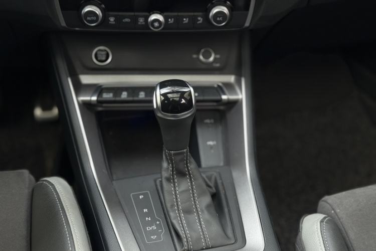 Used Audi Q3 2022 40 TFSI Fashion Dynamic Model Interior 4