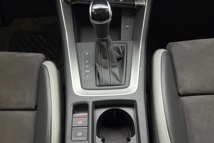 Used Audi Q3 2022 35 TFSI Fashion Dynamic Model Interior 6