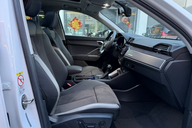 Used Audi Q3 2022 35 TFSI Fashion Dynamic Model Interior 7