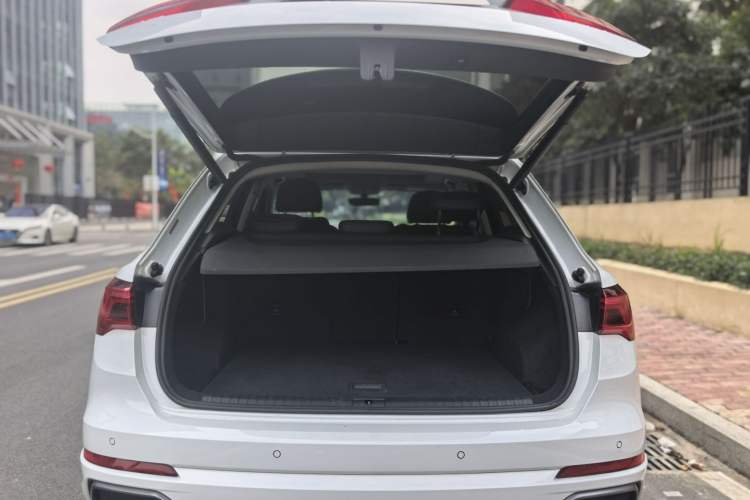 Used Audi Q3 2022 35 TFSI Progressive Dynamic Edition Interior 7