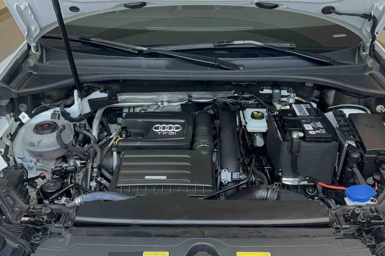 Used Audi Q3 2022 35 TFSI Fashion Dynamic Model Interior 8