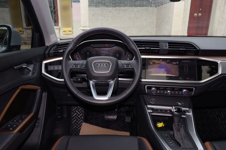 Used Audi Q3 2022 35 TFSI Fashionable and Elegant Model Interior 9