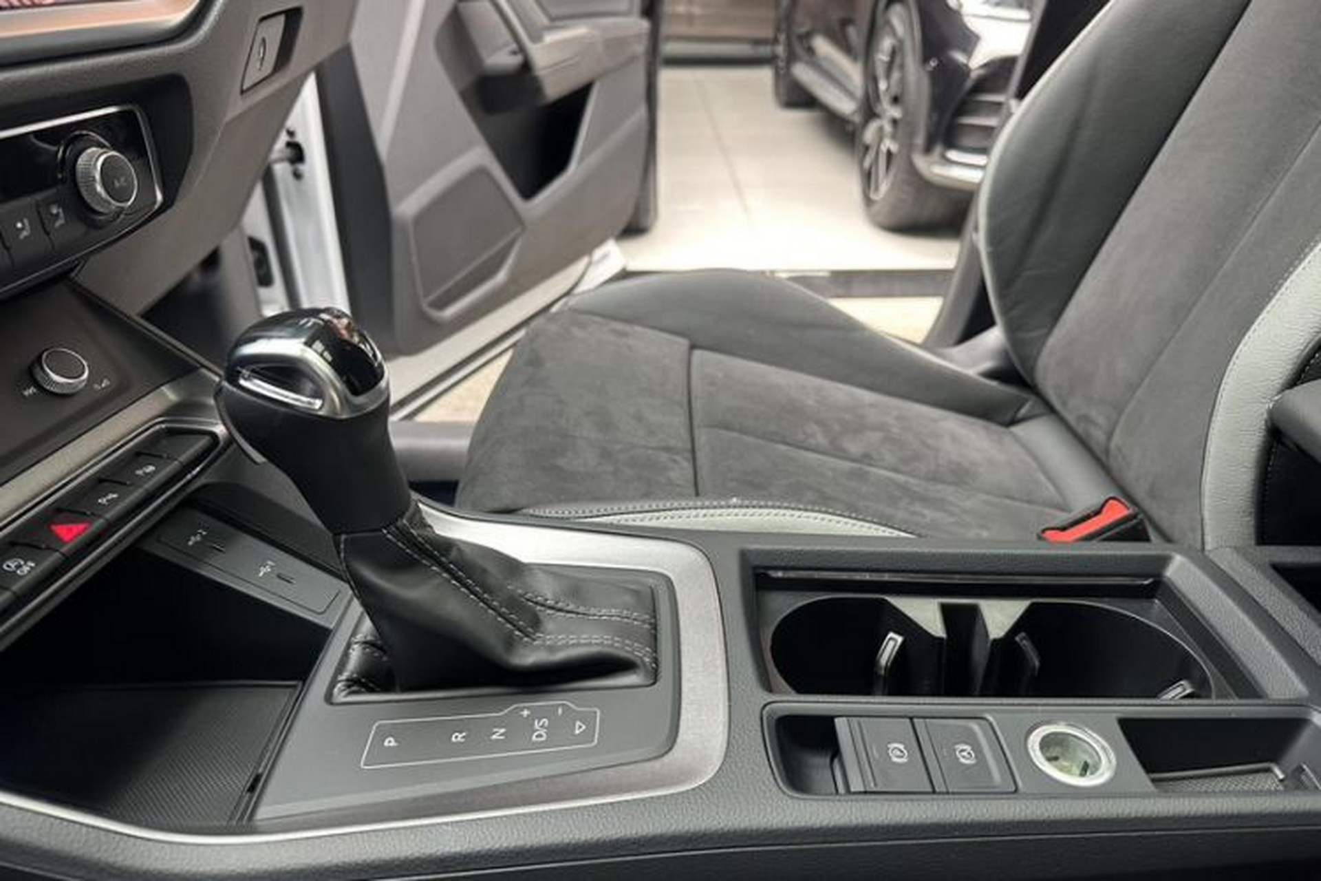 Used Audi Q3 2022 40 TFSI Fashion Dynamic Model Interior 9