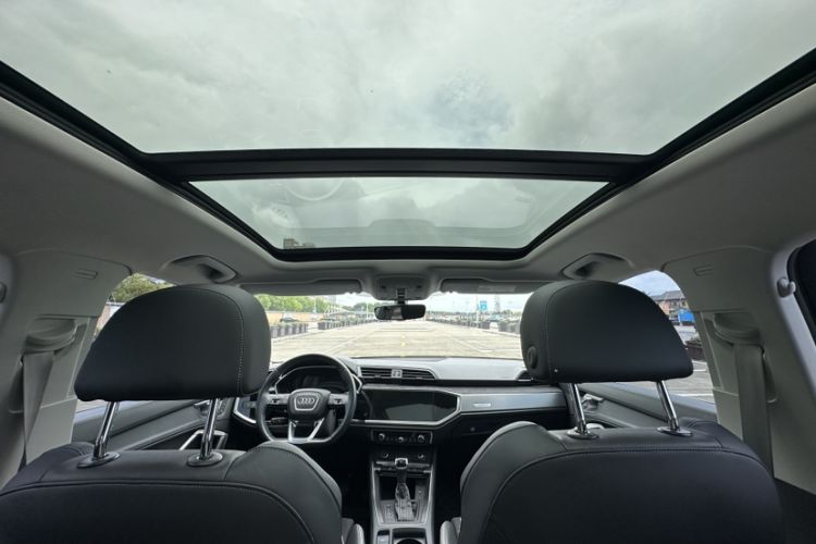 Used Audi Q3 2022 35 TFSI Fashion Dynamic Model Interior 9