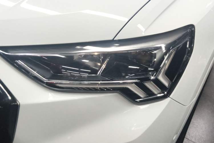 Used Audi Q3 2022 45 TFSI quattro Fashion Dynamic Model Left Front Headlight