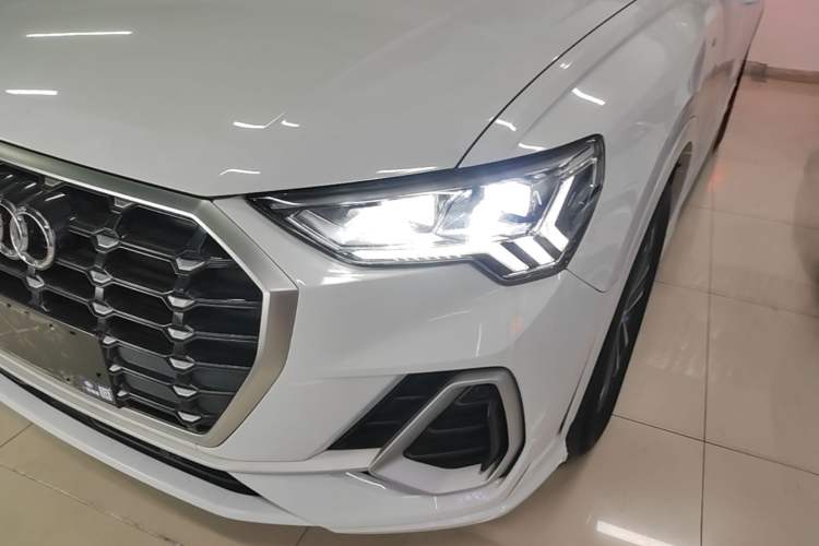 Used Audi Q3 2022 35 TFSI Progressive Dynamic Edition Left Front Headlight
