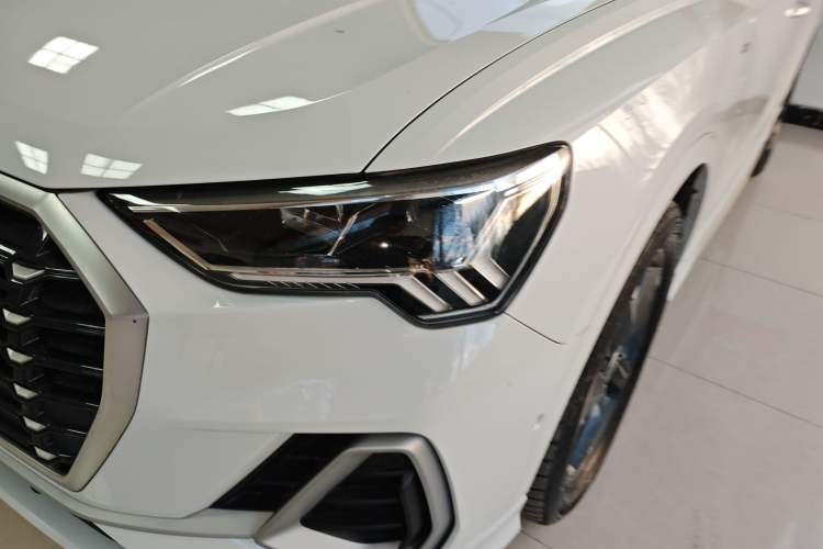 Used Audi Q3 2022 35 TFSI Fashion Dynamic Model Left Front Headlight